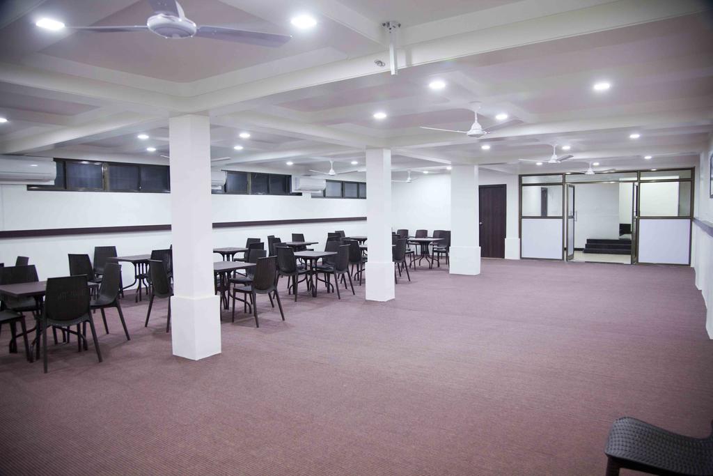 Hotel Pearls Aurangabad  Zewnętrze zdjęcie