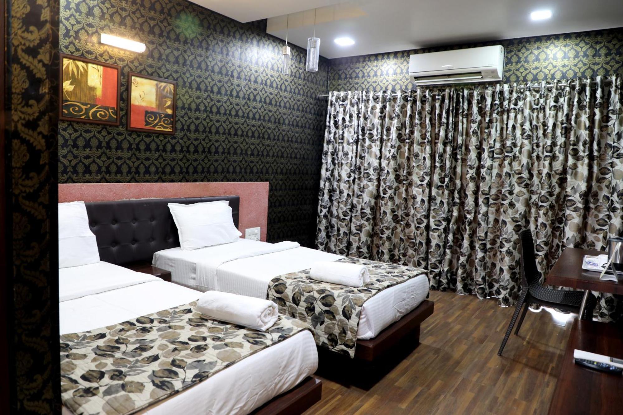 Hotel Pearls Aurangabad  Zewnętrze zdjęcie