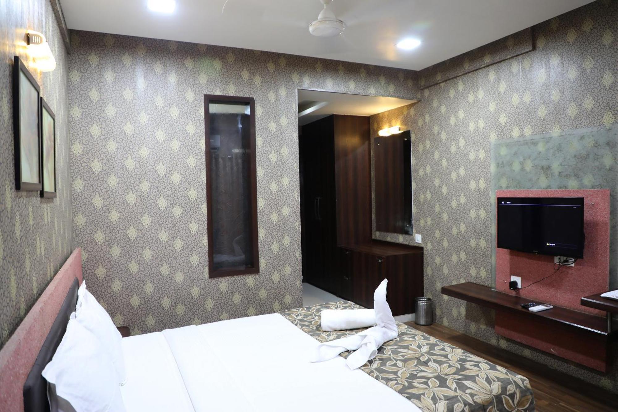 Hotel Pearls Aurangabad  Zewnętrze zdjęcie