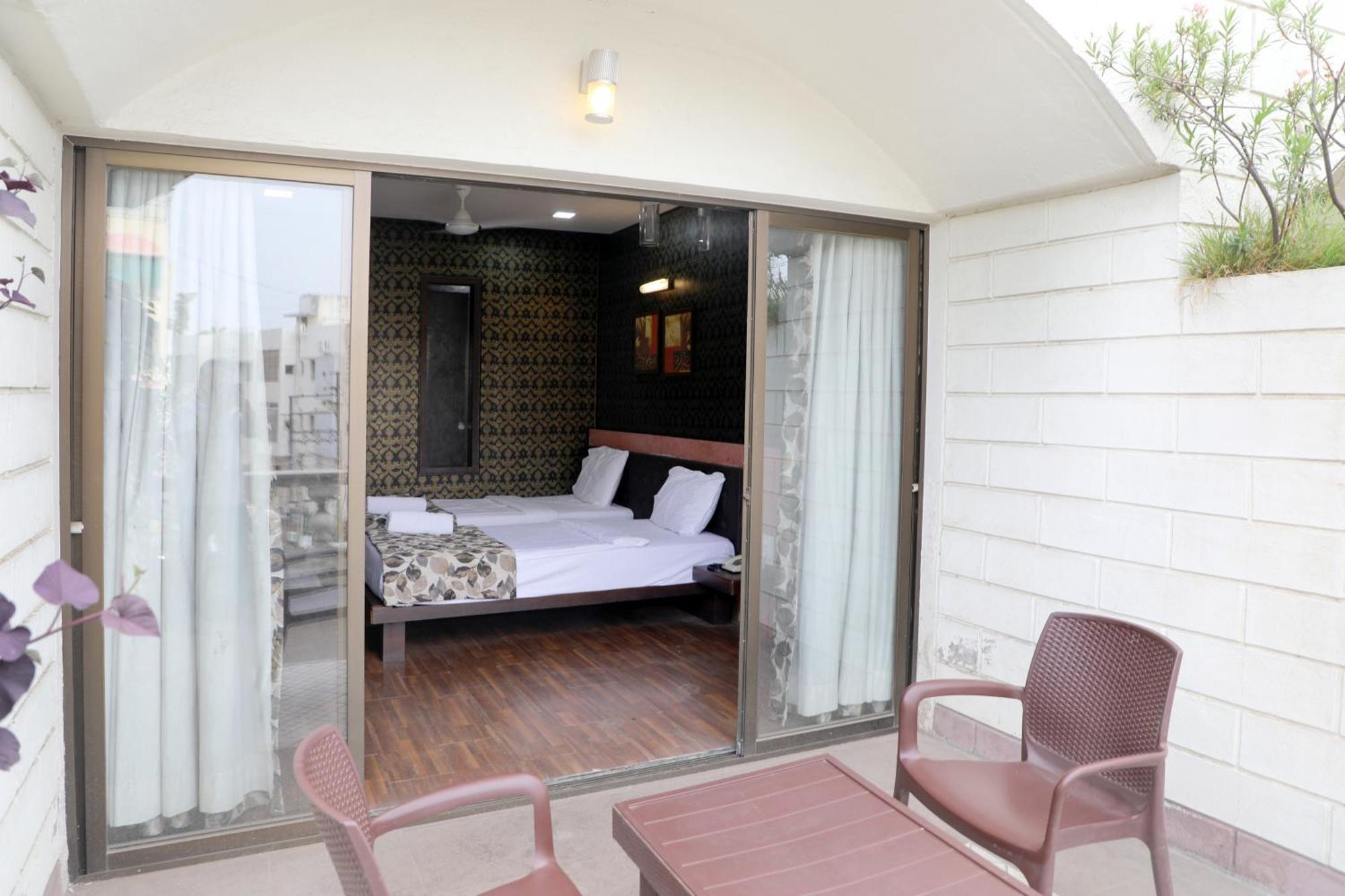 Hotel Pearls Aurangabad  Zewnętrze zdjęcie