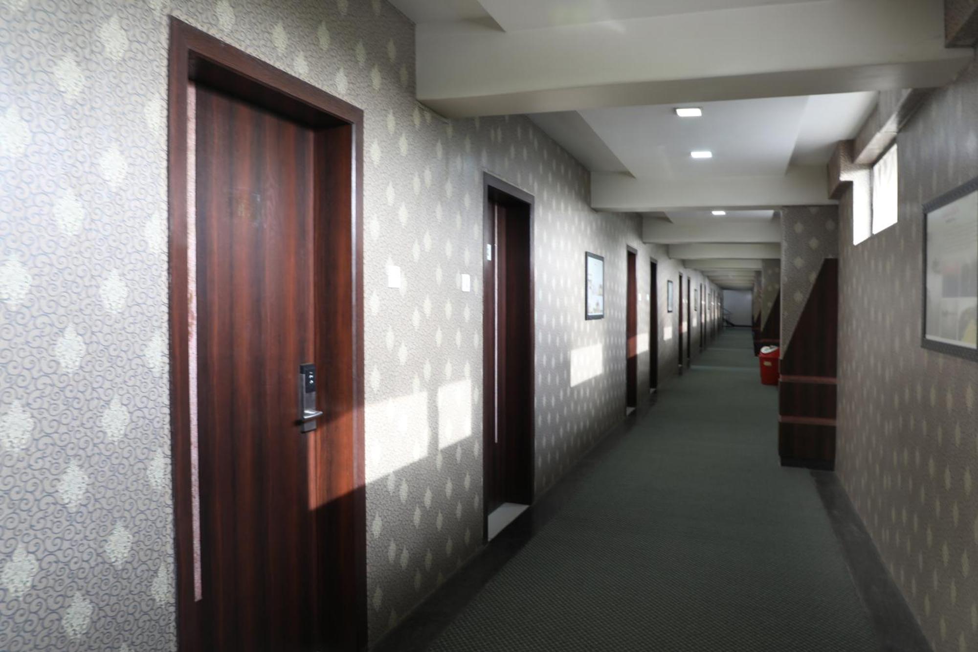 Hotel Pearls Aurangabad  Zewnętrze zdjęcie