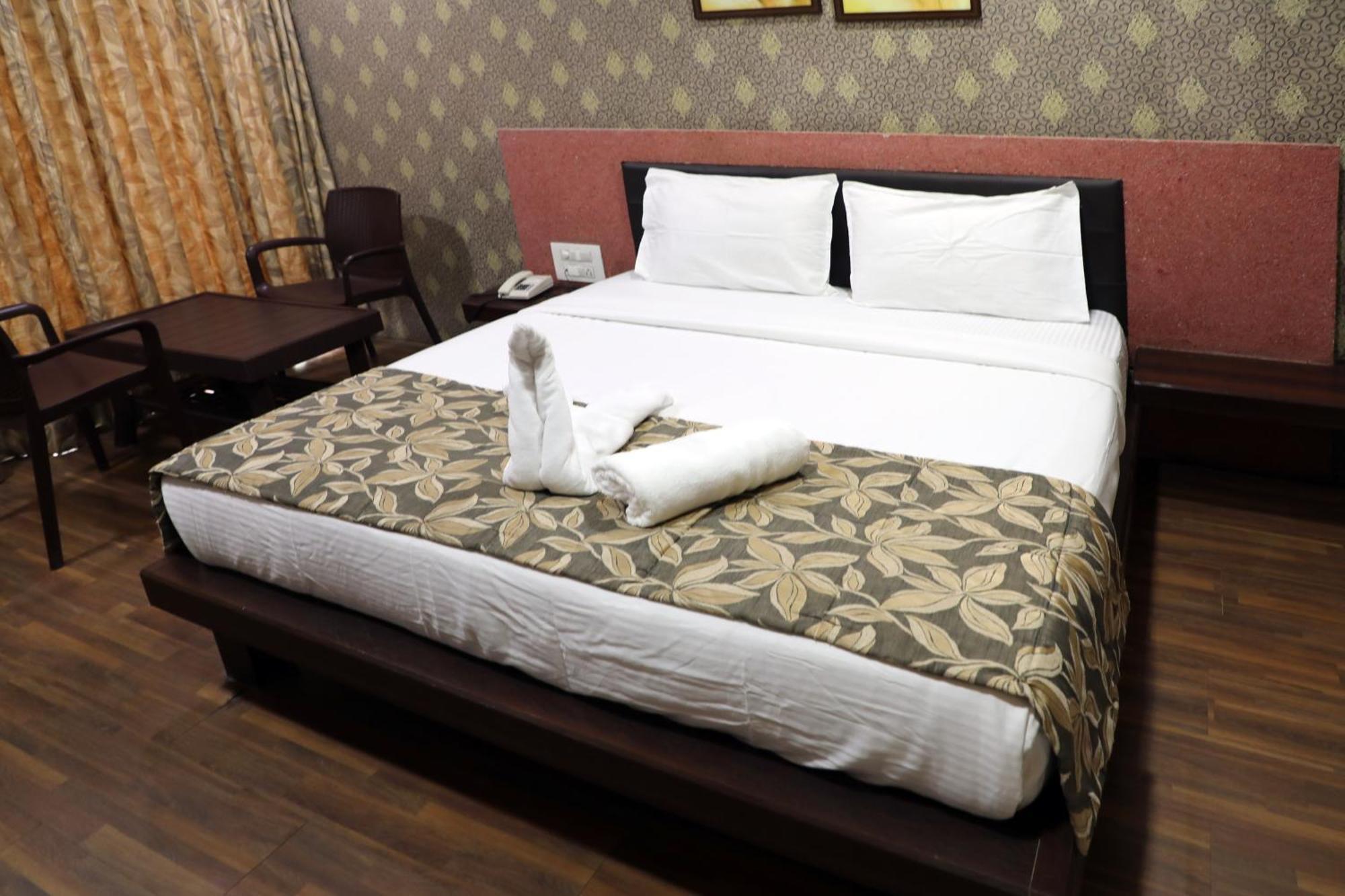 Hotel Pearls Aurangabad  Zewnętrze zdjęcie