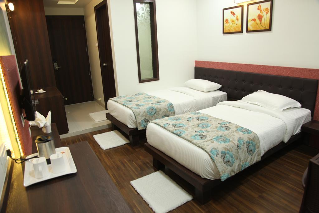 Hotel Pearls Aurangabad  Zewnętrze zdjęcie